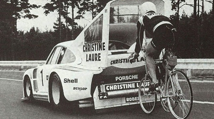 Porsche 935 Bike 02pop