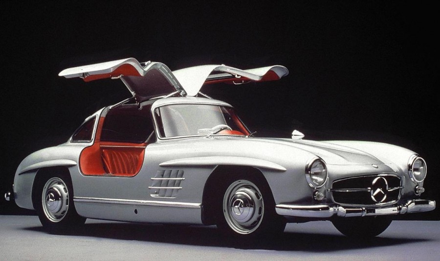 Mercedes Benz: A History